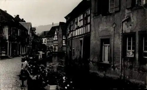 Foto Ak Annweiler am Trifels Pfalz, Straßenpartie 1960