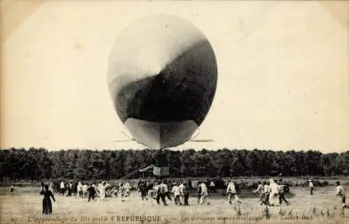 Ak Der Apparat des Airship République, Die letzten Manöver vor dem Loslassen