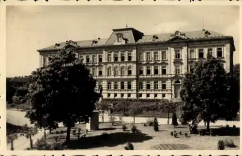 Ak Červený Kostelec Rothkosteletz Region Königgrätz, Realgymnasium