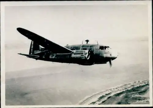 Foto Französisches Militärflugzeug in der Luft