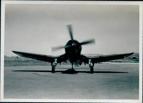 Foto Französisches Militärflugzeug Vought F4U Corsair