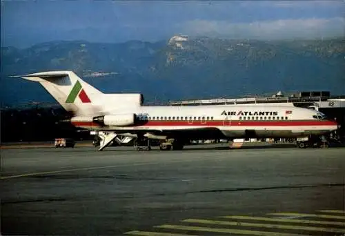 Ak Passagierflugzeug, Boeing 737-82, Air Atlantis