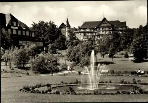 Ak Oberhof im Thüringer Wald, Ernst-Thälmann-Haus, Springbrunnen