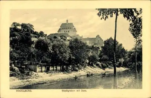 Ak Havelberg in Sachsen Anhalt, Stadtgraben mit Dom