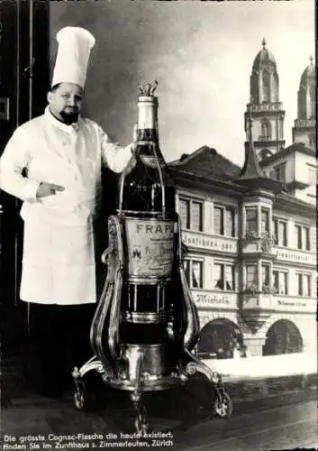 Ak Zürich Stadt Schweiz, Zunftshaus zur Zimmerleuten, größte Cognac Flasche, Koch