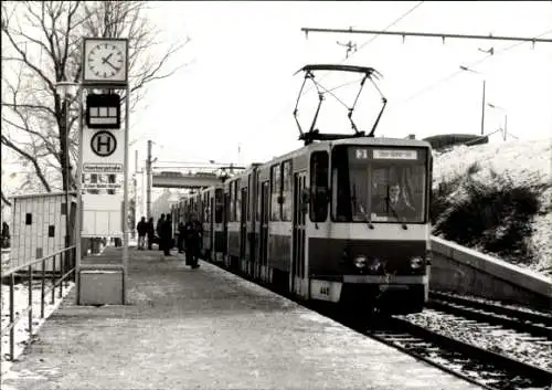 Foto Ak Erfurt in Thüringen, Straßenbahnstation Haarbergstraße, Straßenbahn Linie 3