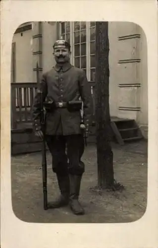 Foto Ak Eberswalde im Kreis Barnim, Deutscher Soldat in Uniform, Landsturm Infanterie Regiment 3