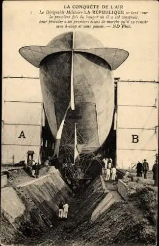 Ak Dirigéable République sortant pour la première fois du hangar, 24 Juin 1908, Franz. Luftschiff