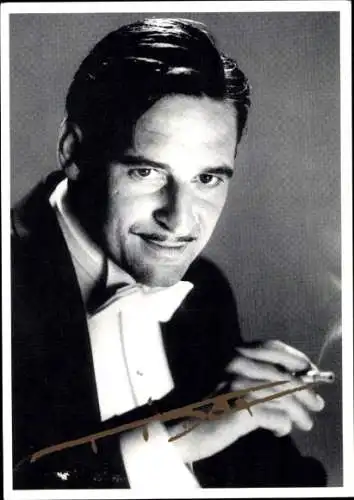 Ak Schauspieler Max Tidof, Portrait, Autogramm, Film Comedian Harmonists, Zigarette