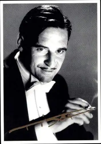 Ak Schauspieler Max Tidof, Portrait, Autogramm, Film Comedian Harmonists, Zigarette