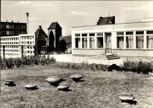 Ak Prenzlau in der Uckermark, Durchblick auf die Stadtmauer