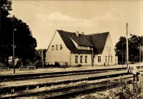 Ak Zempin auf Usedom, Bahnhof gleisseitig