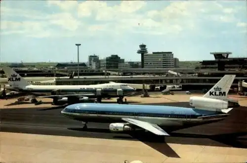 Ak Amsterdam Nordholland Niederlande, Flughafen Schiphol, Flugzeug KLM, DC 10, Boeing 747