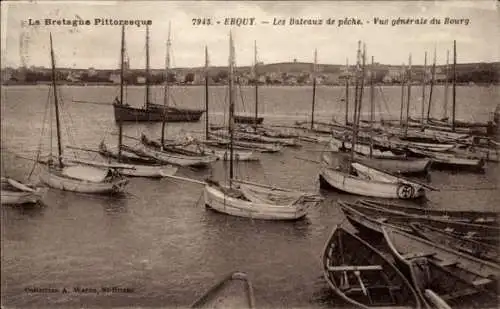 Ak Erquy Côtes d’Armor, les Bateaux de peche, vue generale du Bourg