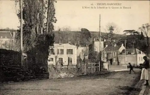 Ak Thury Harcourt Calvados, l'Abre de la Liberte, la Queue de Renard