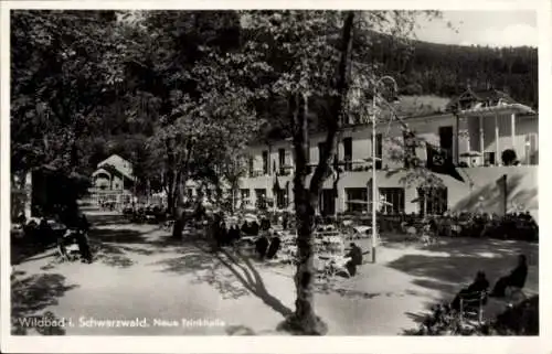 Ak Bad Wildbad im Schwarzwald, neue Trinkhalle, Terrasse