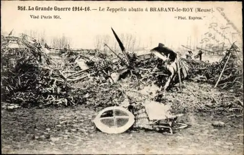 Ak Der Große Krieg 1914-1916, Zeppelin in Brabant-le-Roy abgeschossen