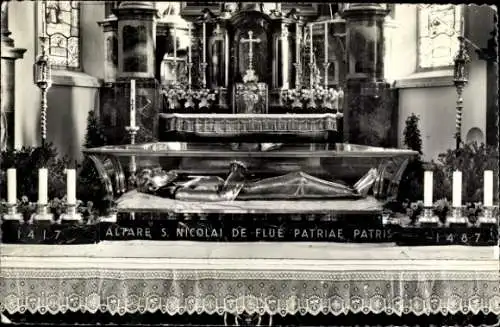 Ak Sachseln Kt. Obwalden, Altar des heiligen Bruder Klaus