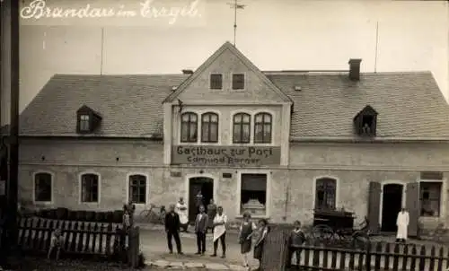 Foto Ak Brandov Brandau im Erzgebirge Region Aussig Böhmen, Gasthaus zur Post