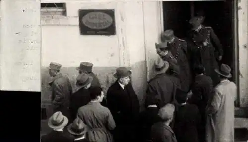 Foto Ak Konstantinopel Istanbul Türkei, Griechische Rebellenoffiziere in der Türkei eingetroffen