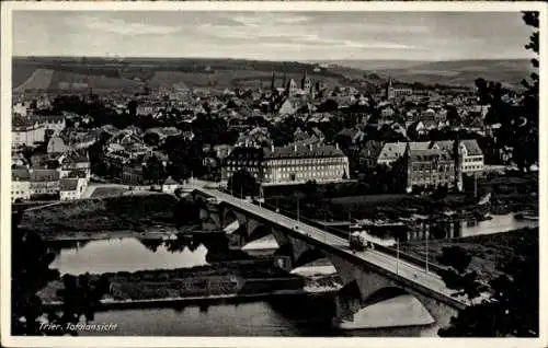 Ak Trier an der Mosel, Totalansicht, Brücke