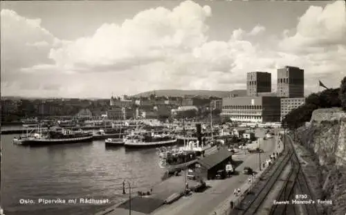 Ak Oslo Norwegen, Pipervika mit Rathaus, Hafen