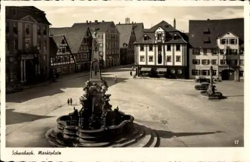 Ak Schwabach in Mittelfranken Bayern, Marktplatz, Denkmal, Brunnen