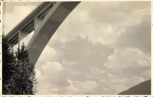 Foto Ak Obervellach in Kärnten, Falkensteinbrücke