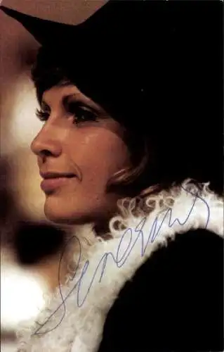 Ak Sängerin Severine, Portrait, Autogramm