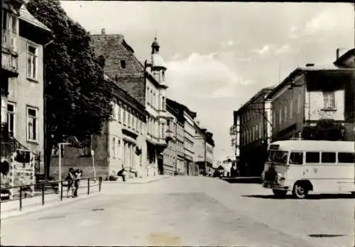 Ak Hildburghausen in Thüringen, Karl Marx Straße, Autobus