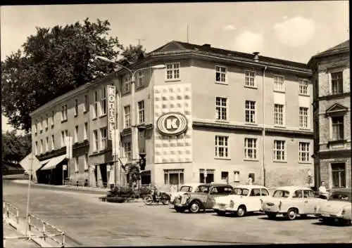 Ak Treuen im Vogtland Sachsen, Kontakt Warenhaus, Parkplatz, Trabant