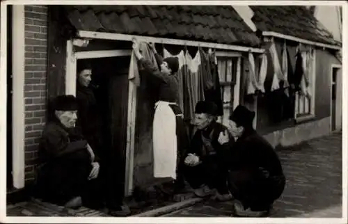 Ak Volendam Nordholland Niederlande, Waschtag