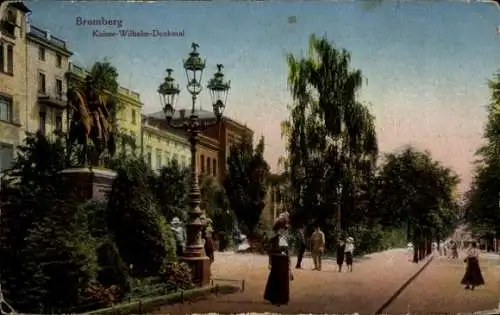 Ak Bydgoszcz Bromberg Westpreußen, Kaiser Wilhelm Denkmal, Straßenpartie