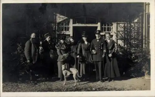 Foto Ak Adelheid von Sachsen-Meiningen, Gruppenfoto