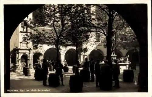 Ak München, Idyll im Hofbräuhaushof