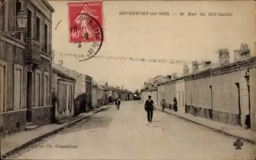 Ak Rochefort sur Mer Charente Maritime, Rue du XIV Juillet