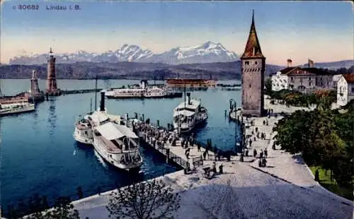 Ak Lindau am Bodensee Schwaben, Teilansicht, Anleger, Turm, Leuchtturm, Schiffe