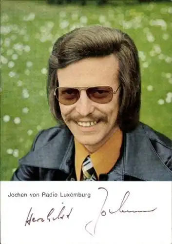 Ak Moderator Jean Jochen Pütz, Portrait, Sonnenbrille, Autogramm