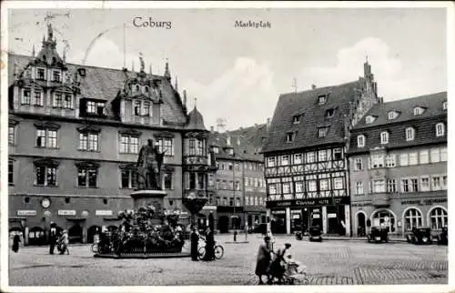 Ak Coburg in Oberfranken, Marktplatz, Statue