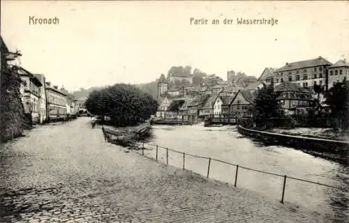 Ak Kronach in Oberfranken, Straßenpartie, an der Wasserstraße