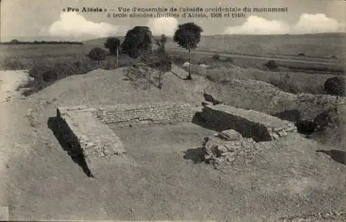 Ak Alise Sainte Reine Côte-d'Or, vue d'ensemble de l'abside occidentale du monument a trois absides