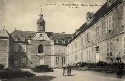 Ak Alise Sainte Reine Côte-d'Or, Hospice, Cour d'Honneur