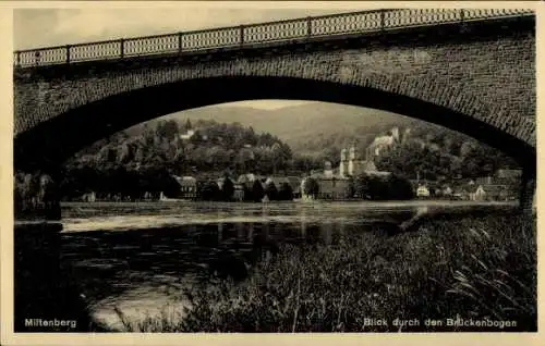 Ak Miltenberg am Main Unterfranken, Blick durch den Brückenbogen