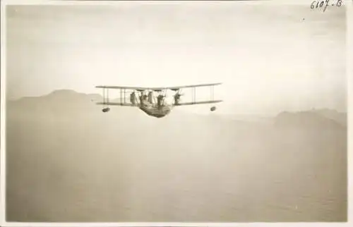 Foto Wasserflugzeug im Flug