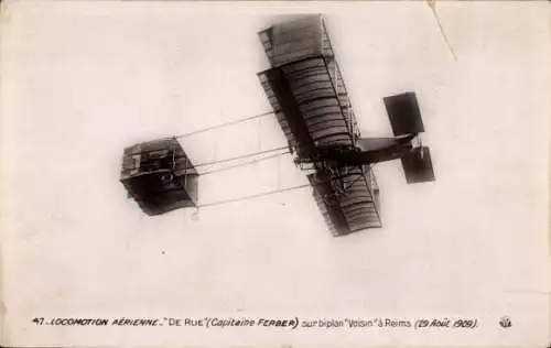 Ak Aviation, Aerial Locomotion, De Rue, Kapitän Ferber auf dem Voisin-Doppeldecker in Reims, 1909