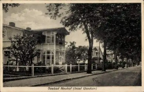 Ak Neuhof bei Ostseebad Heringsdorf auf Usedom, Straßenpartie, Villen