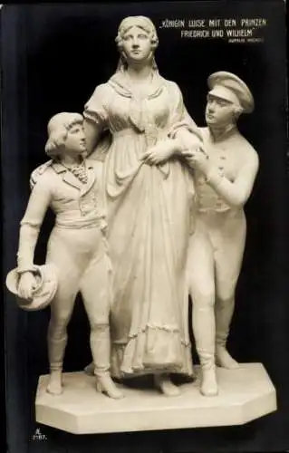 Ak Königin Luise von Preußen mit Prinzen Friedrich und Wilhelm, Skulptur