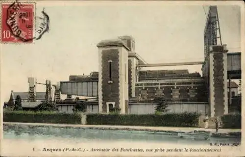 Ak Arques Pas de Calais, Ascenseur des Fontinettes, vue prise pendant le fonctionnement