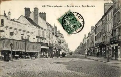 Ak Fontainebleau Seine et Marne, Eingang von der Rue Grande