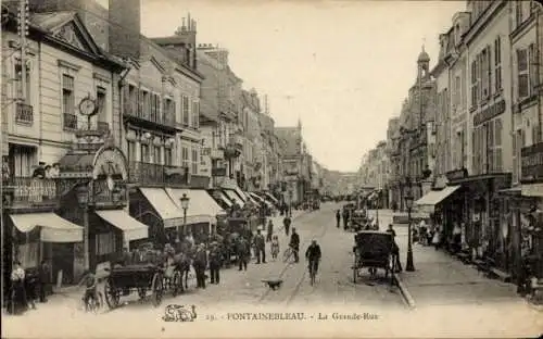 Ak Fontainebleau Seine et Marne, Grande Rue